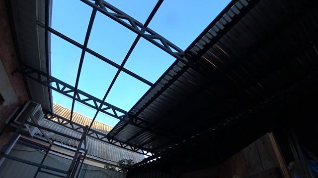 навес над мастерской  полностью закончен