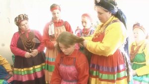 Фрагмент свадебного обряда. Завязывание кички / Старообрядцы (семейские) Забайкалья. 6+