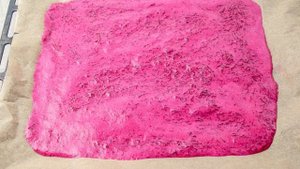 Свекольный рулет с сельдью и творожным сыром