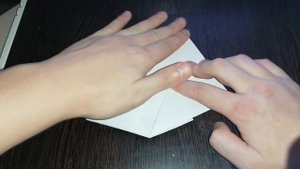 Оригами сердце без клея и ножниц на 8 марта. Как сделать сердечко маме из бумаги своими руками.