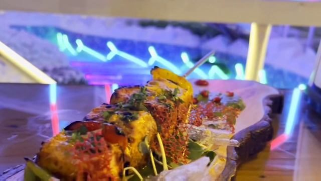 Solasta Cafe Gurgaon | Largest Cafe of Delhi NCR | Most Romantic Cafe in Gurgaon | Best Outdoor Caf