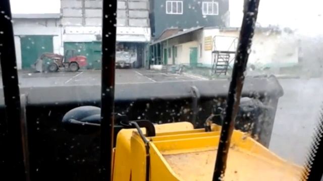 Пошёл снег Работаю на кормоскладе Прокатимся по комплексу ООО ПХ Лазаревское смотреть онлайн