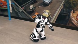 Супер робот! Видео обзор робота на пульте управления wowwee robosapien - игры для детей!