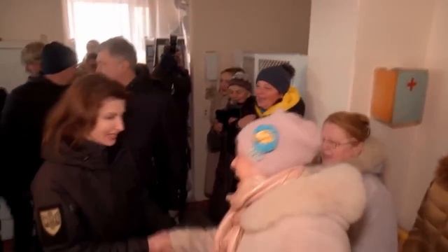 В Херсоне бывшего президента Украины встретили песней про Бандеру