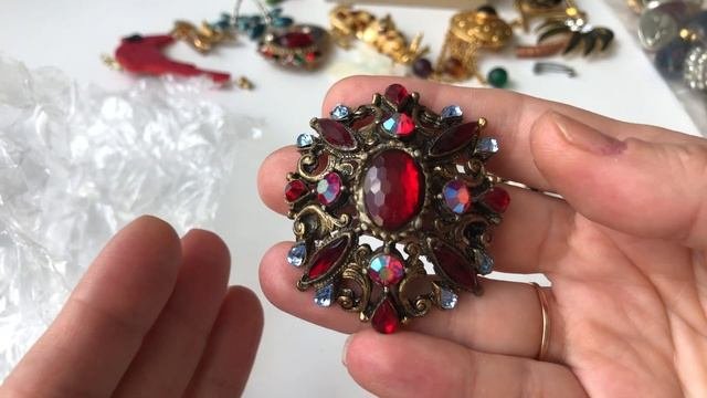 Распаковка винтажных украшений