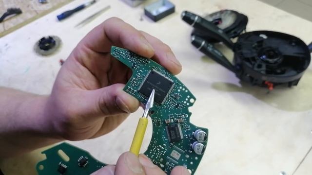 Ремонт комбинированного переключателя MERCEDES-BENZ W176 смотреть онлайн