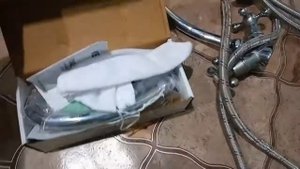 Замена гибкой подводки и смесителя на кухне