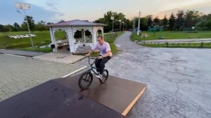 ВЛОГ КАК КАТАТАЮТСЯ НА BMX В МАЛЕНЬКИХ ГОРОДАХ