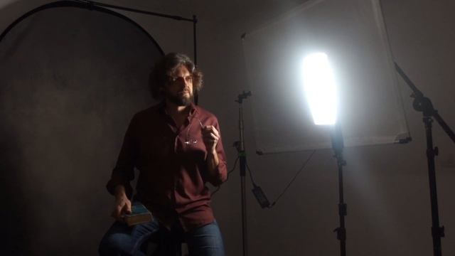 Vintage Train Station Shooting with Sticklight Lighting Fiveray F100 смотреть онлайн