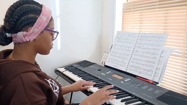 Savannah McCain playing: "Somewhere Over The Rainbow" смотреть онлайн