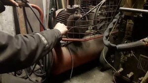 Замена воздушного реле на компрессоре