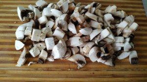 Салат с рисом и жареными грибами
