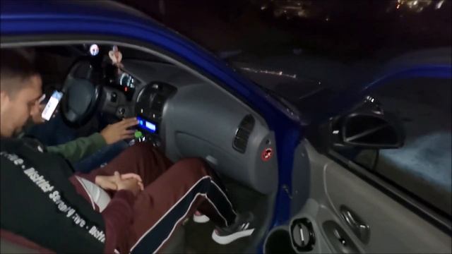 Hyundai Accent  door panel και 4 x 12 sub Excursion by dousissound