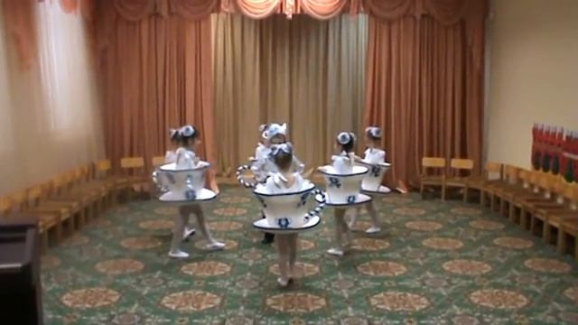 Танец "Чашки и самовар" смотреть онлайн