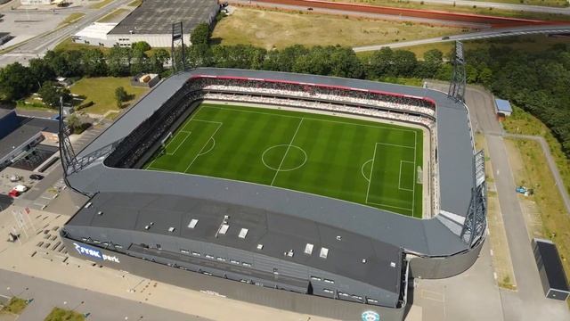 GreenFields MX Ultimate installed at JYSK Park Stadium - Silkeborg IF Denmark смотреть онлайн