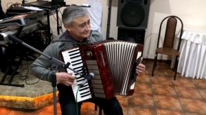 Армянская музыка . Аркадий Арутюнян аккордеон и Иосиф Аветисян клавиши . Ур гынац , ур гынац .