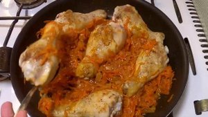Курица с рисом в одной сковородке. Пальчики оближешь.