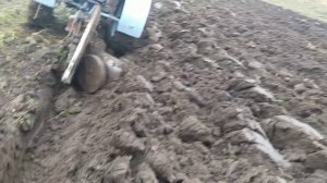 Китайский тяжёлый мотоблок Скаут 15 DE. Вспашка поздней-поздней осенью.