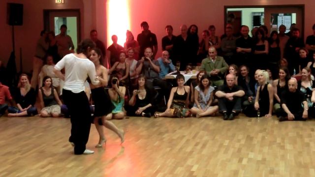 Gaia Pisauro y Leandro Furlan 3/4 (Tango Festival Berlin 2011) смотреть онлайн