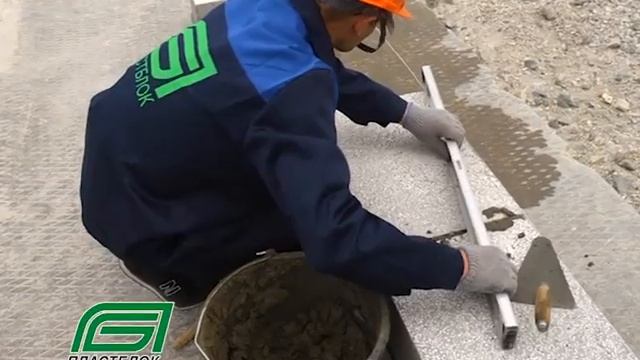 Быстрый дом своими руками из полистиролбетона. Часть 1 - укладка первого ряда.