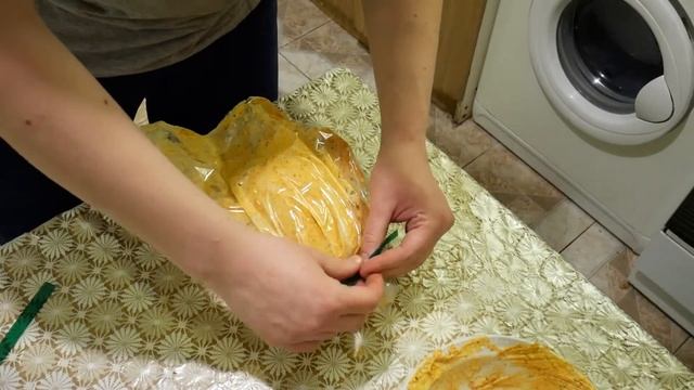 Курица в духовке. В рукаве. смотреть онлайн