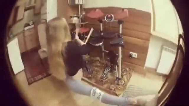 Как отдыхает тренер по растяжке))