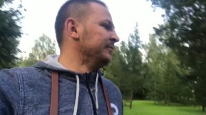 Трусливый питбуль без поводка и намордника