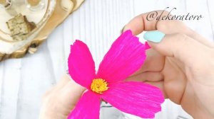 Элементарная Космея из гофрированной бумаги / мастер класс с детьми делаем цветок / dekoratoroDIY