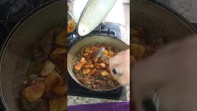 очень вкусное блюдо. жаркое из куриных патрахов и овощей?? смотреть онлайн