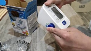 Распаковка — Тонометр Omron M2 Basic
