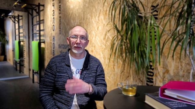 Почему люди страдают и избегают радостную, осознанную жизнь?