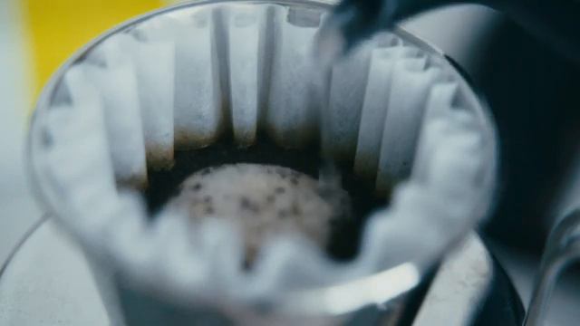 кофе с молоком в холодный день смотреть онлайн