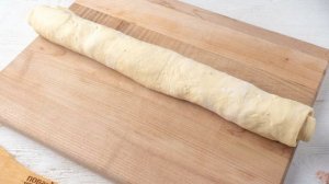 Улитки из слоеного теста с ветчиной и сыром