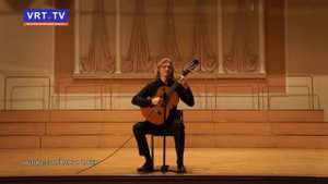 Гитара - верный друг. Роман Зорькин поделился своей музыкальной историей.