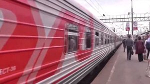 Электровоз ЧС200-004 с поездом №075 (СПб - Москва)