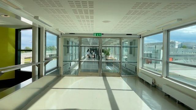 Stockholm Arlanda Airport - Terminal 5 vs Terminal 2 смотреть онлайн