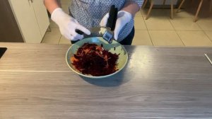 Вкусный салат из свёклы и моркови! В зимнее время часто готовлю такой!