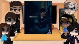 Past umbrella Academy ￼react to 5 DISCONTINUED IM SORRY