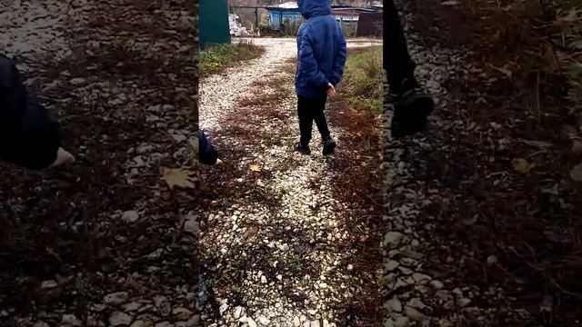 копаем землянку ваня нашёл КЛЮЧ! смотреть онлайн