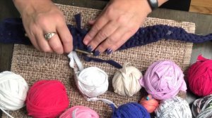 Коврик Половичек Связанный Крючком из Старых вещей. Утилизация старья.