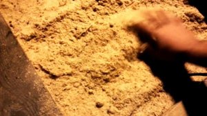 Чем утеплить потолок, крышу дешево