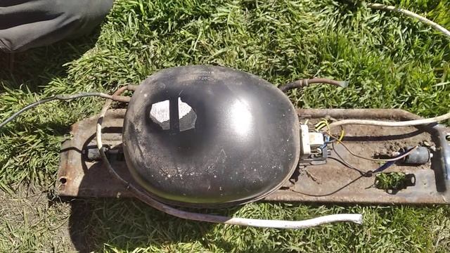 Компрессор из холодильника. Простой, бюджетный вариант. смотреть онлайн