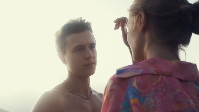 Coming to Bali смотреть онлайн