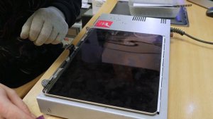 Переклейка экрана / матрицы Apple MacBook Air M2 / A2681