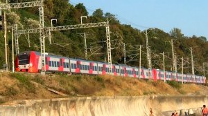 Поезда по берегу Чёрного моря / Trains and the sea