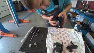 Volvo S60, S80, XC70, XC60(платформа Р3). Неисправность замка двери. Замена моторчика.