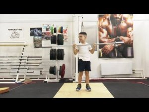 Няганский тренер по тяжёлой атлетике воспитывает чемпионов