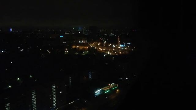 АСМР шепот и огни большого города ASMR whispers and big city lights смотреть онлайн