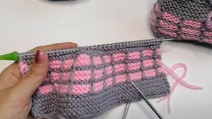 Пинетки спицами. Простые пинетки на двух спицах одним полотном