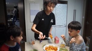 Жить без мамы (1)